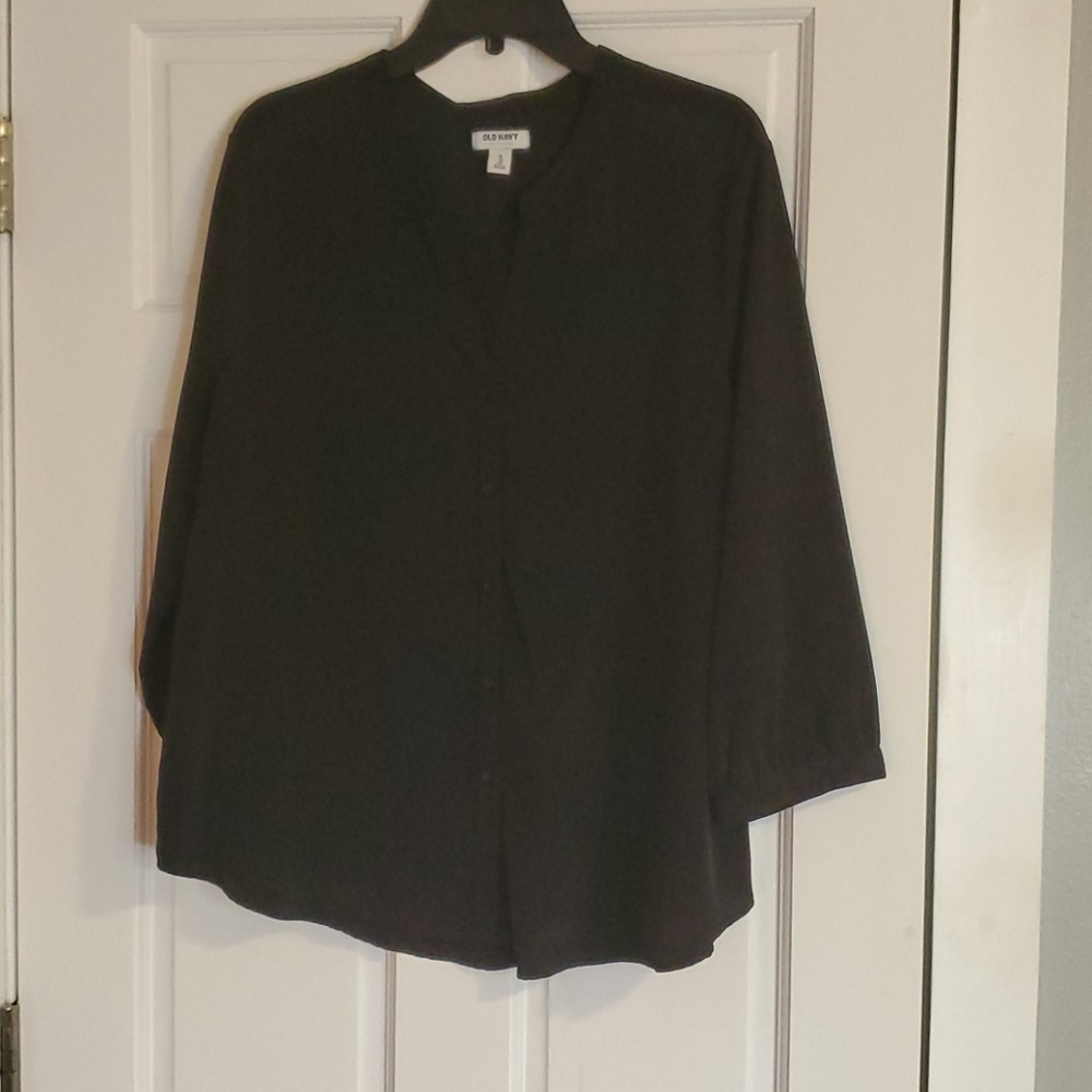 Old Navy Drapey button up blouse